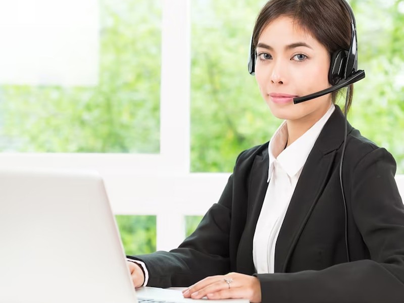 Hình ảnh hỗ trợ khách hàng và giải đáp thắc mắc tại 98win
