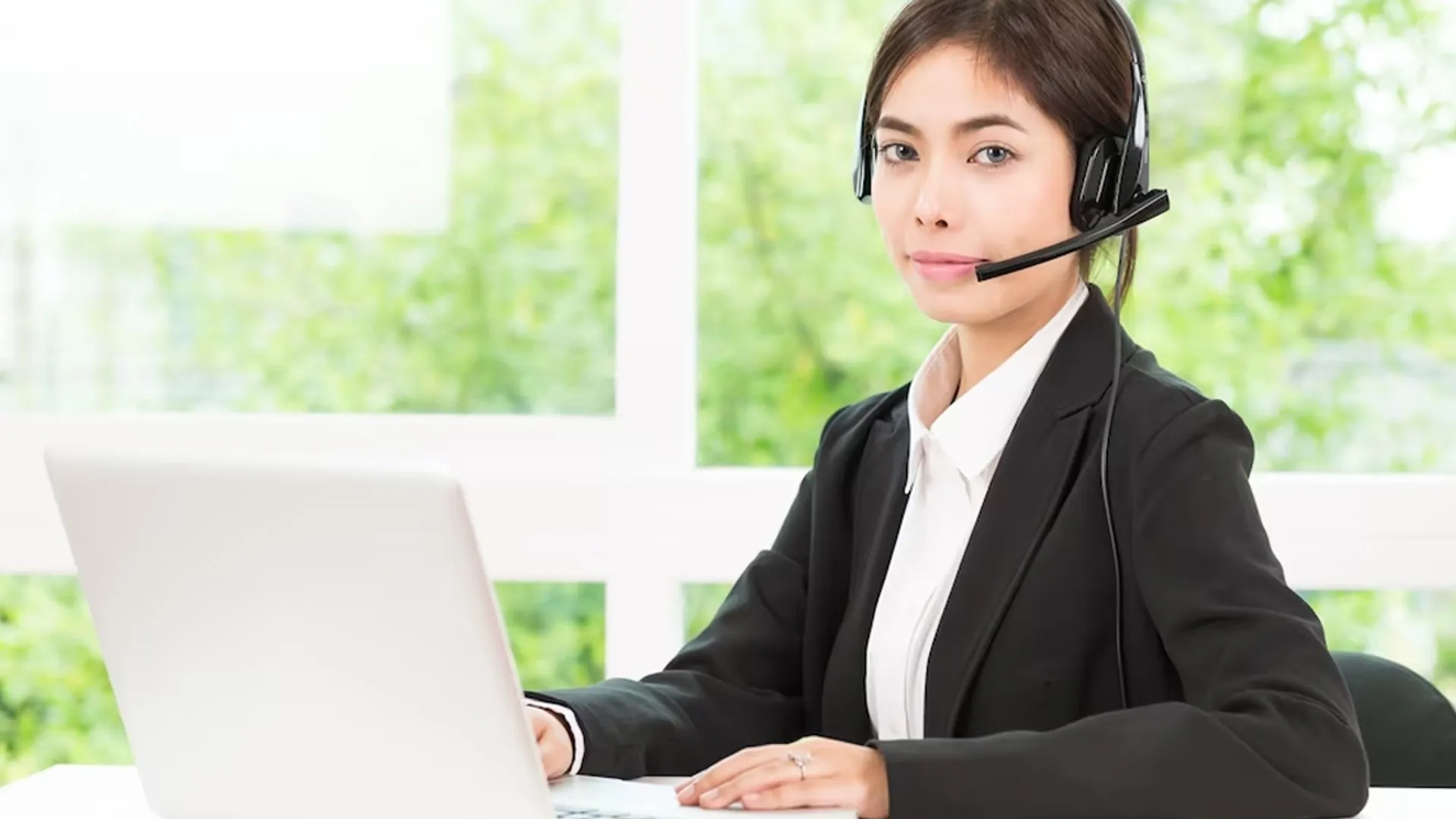 Hình ảnh đại diện bộ phận chăm sóc khách hàng 98win nổ hũ